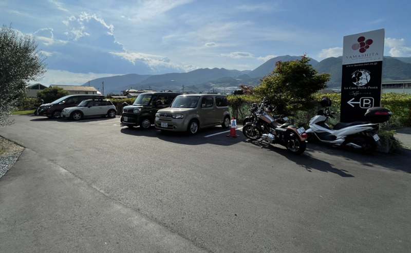 カフェの駐車場をリニューアルし、来店のしやすさを改善!